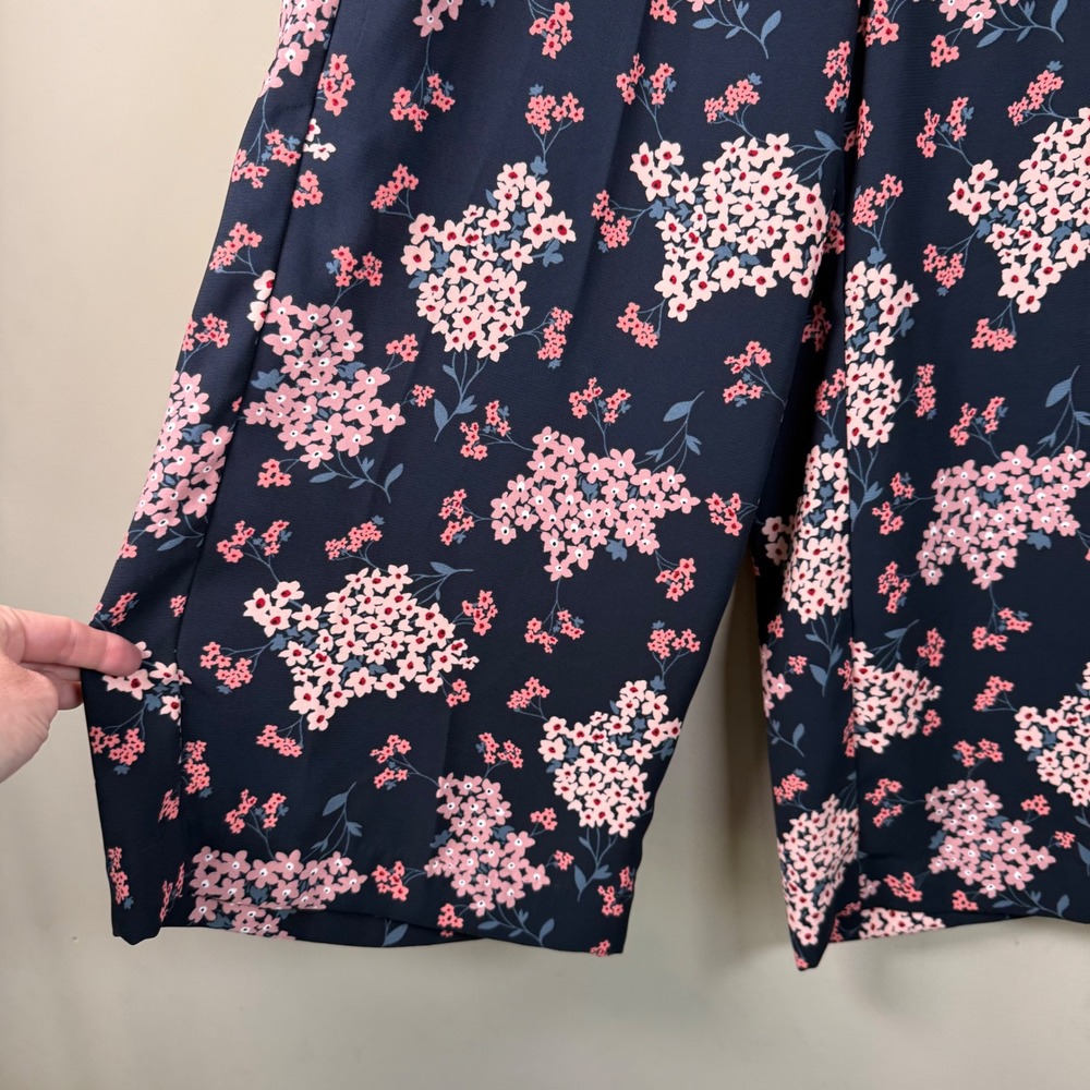 Loft NWT Floral Wide Leg Capri Pants Culottes Size 6P Office Career - Picture 3 of 9